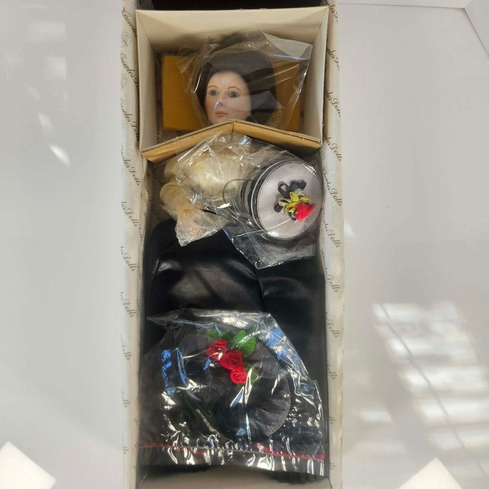 Knowles The Glamour of the Gibson Girl Porcelain Doll Parade of American Fashion